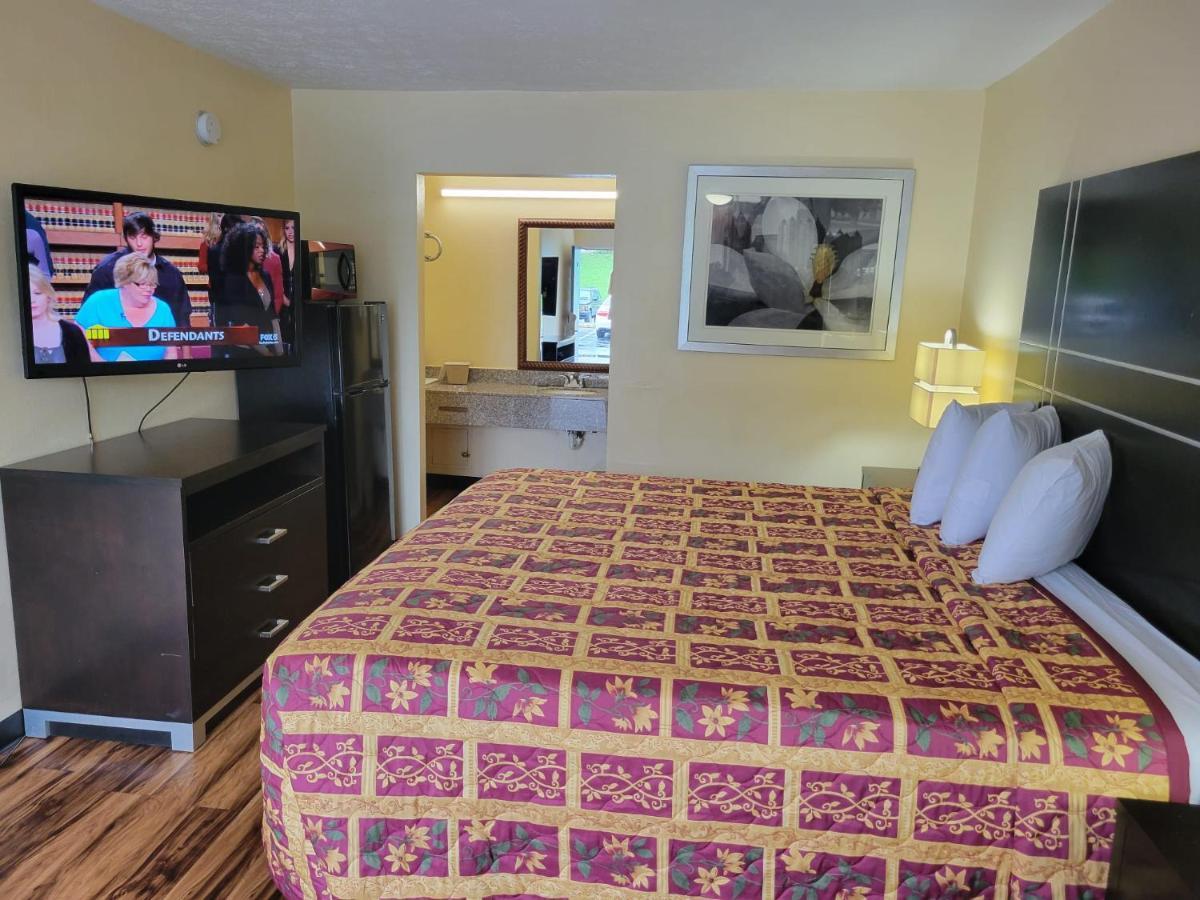 Hotel Country Hearth &